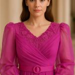 Kemerli Tül Kollu Şifon Elbise – Dantelli Hakim Yaka, Astarlı, Şık Gece Modeli