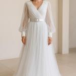 Işıltılı Kuşaklı Şifon Abiye Davet Elbisesi – V Yaka, Taşlı, Maxi Boy, Tül Katmanlı Zarif Model