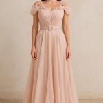 Omuz Çiçek Detaylı Drapeli Tül Elbise – Kemerli, Düşük Kol, Astarlı, Çiçek Aksesuarlı Model