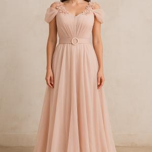 Omuz Çiçek Detaylı Drapeli Tül Elbise – Kemerli, Düşük Kol, Astarlı, Çiçek Aksesuarlı Model