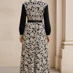 Siyah Üzeri Beyaz Dantel Elbise – Kemerli, Hakim Yaka, Astarlı