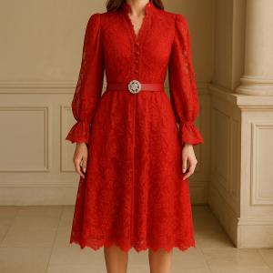 Şık Dantel Dokulu Zarif Şifon Elbise – Kemerli, Gece ve Davet Kombinlerine Uygun