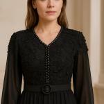 V Yaka Dantel İşlemeli Simli Kumaş Kemerli Uzun Abiye Elbise